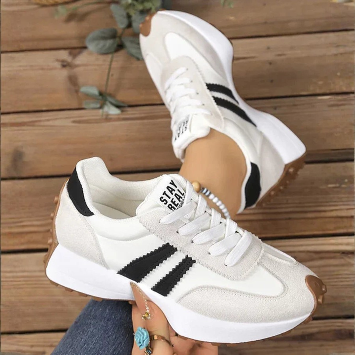 Dames Retro Runner Sneakers – Gestreepte Veterschoenen met Lage Schacht