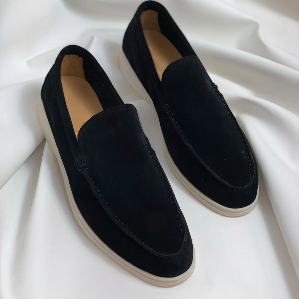 Slip-on mocassins met eenvoudige lijn