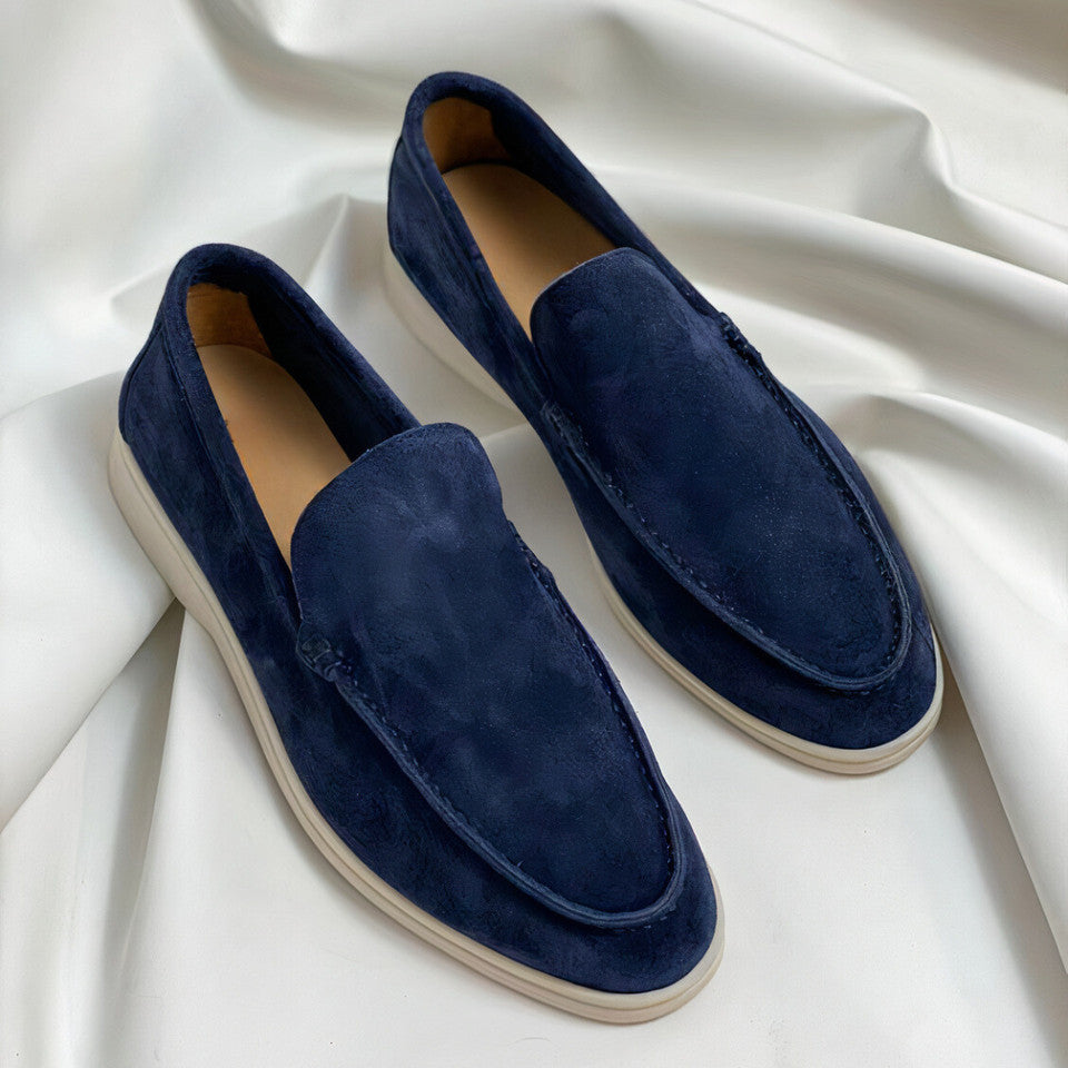 Slip-on mocassins met eenvoudige lijn